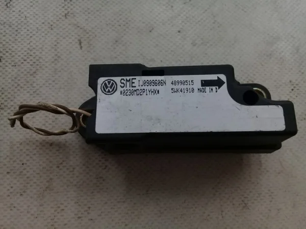 1J0909606N | VW Passat Darbe Sensörü VAG