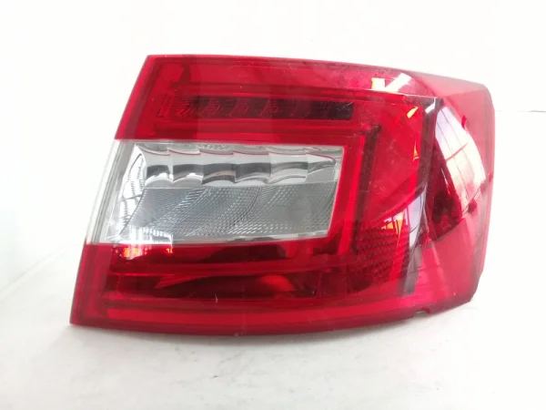 5E5945096A | Arka Dış Stop Lambası VAG