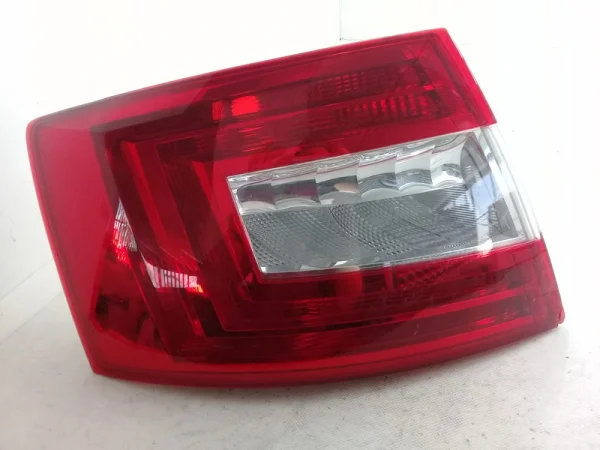 5E5945095 | Sol Arka Stop Lambası VAG
