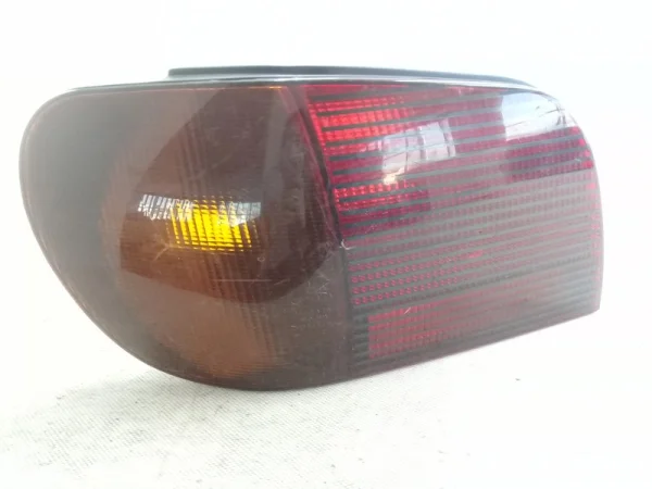 6K5945096B | Sağ Stop Lambası VAG