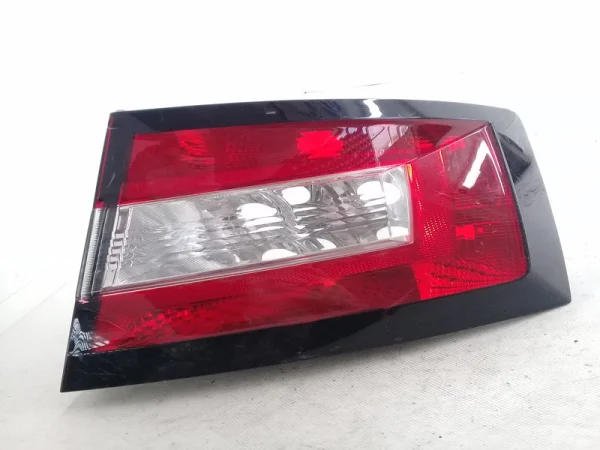 6V6945096 | Sağ Arka Stop Lambası VAG