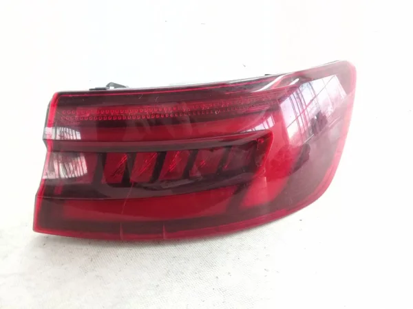 8W5945092E | Audi A4 LED Sağ Dış Arka Stop Lambası VAG