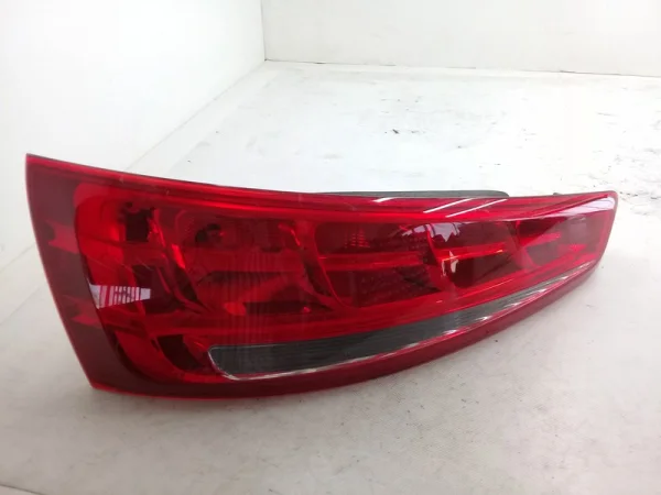 8U0945093 | Audi Q3 Sol İç Stop Lambası VAG