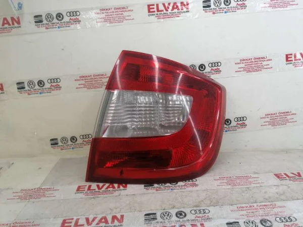 5JH945112A | Skoda Rapid Sağ Arka Stop Lambası VAG