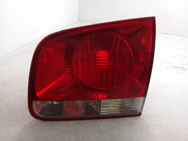 7L6945094H | VW Touareg Sağ İç Stop Lambası VAG