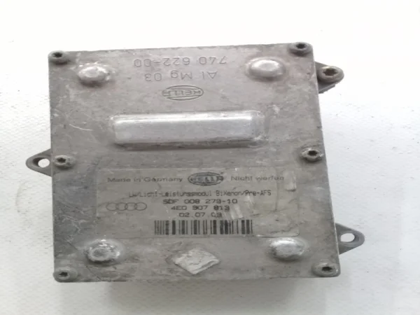 4E0907813 | Audi A8 Xenon Far Beyni VAG