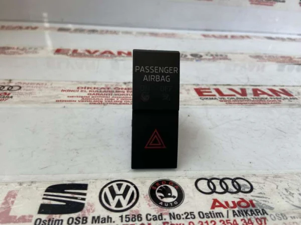5E0953507E | Skoda Octavia Dörtlü İkaz Düğmesi VAG