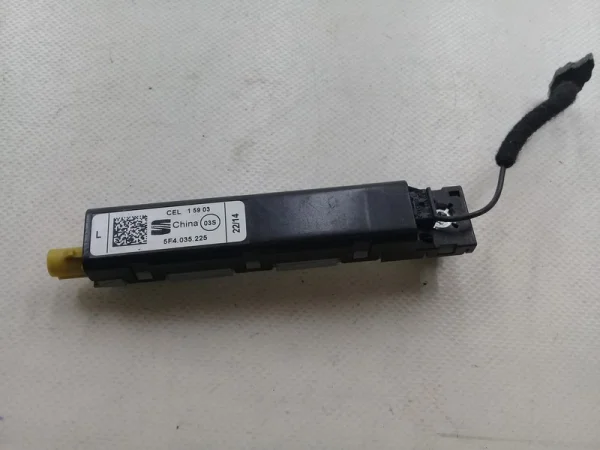 5F4035225 | Seat Leon Anten Amplifikatörü VAG
