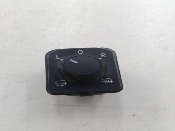 565959565A | Katlanır Dikiz Ayna Ayar Düğmesi | Skoda Karoq, Kodiaq, Octavia VAG
