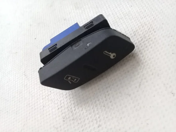 1K0962125 | VW Golf Merkezi Kilit Düğmesi VAG