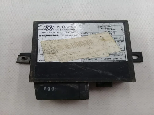 7D0959800 | VW Transporter Merkezi Kilit Beyni VAG