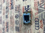 2H5959917E | VW Amarok Arka Bagaj Açma Düğmesi - 2