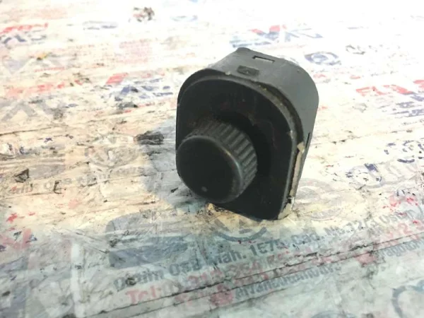 1K0959565F | Ayna Ayar Düğmesi | VW Golf, Jetta, Passat VAG