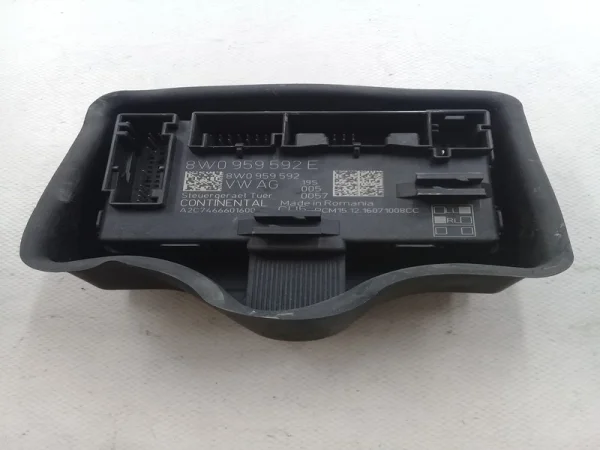 8W0959592E | Audi A4 Sağ Ön Kapı Modülü VAG