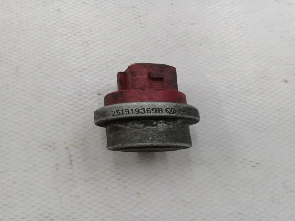 251919369B | Hararet Müşürü | VW Caddy, Golf, Jetta - Seat Alhambra, Ibiza, Inca VAG
