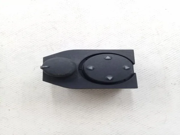 8D0959565B | Elektrikli Ayna Ayar Düğmesi VAG