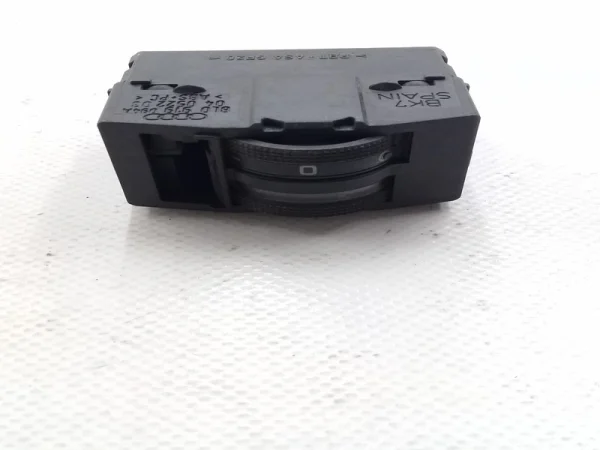 8L0919094A | Far Yükseklik Ayar Düğmesi | Audi A3, S3, TT VAG