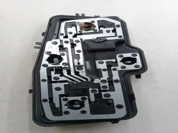 5JJ945258 | Skoda Rapid Arka Sağ Stop Lambası Duy Takımı VAG