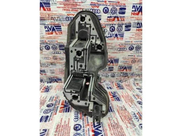 1K8945258C | VW Scirocco Arka Sağ Stop Duy Tablası VAG
