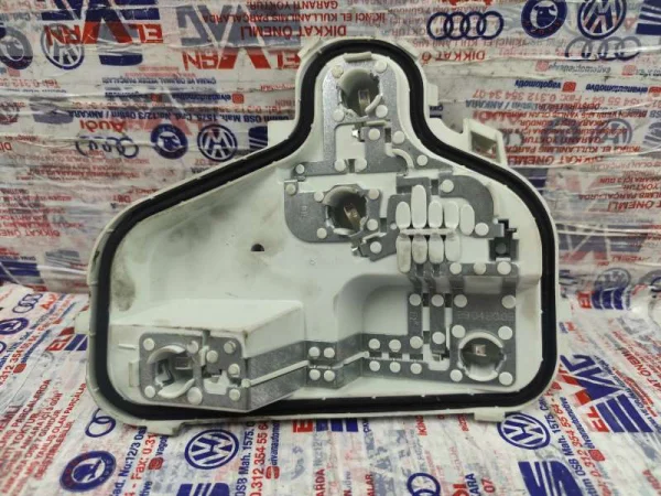 8P0945258 | Audi A3 Sağ Arka Stop Duy Tablası VAG
