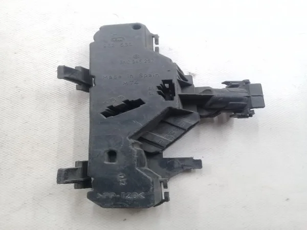 6N0945257 | VW Polo Sol Arka Stop Lambası Duyusu VAG