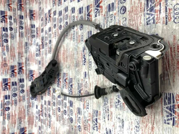 6R4839015A | VW Polo Sol Arka Kapı Kilidi VAG