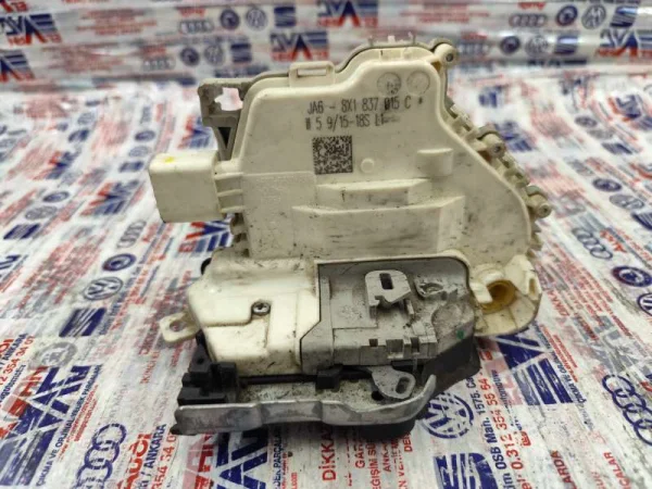 8X1837015C | Sol Ön Kapı Kilidi | Audi A1, A3, A4, RS 3, TT VAG