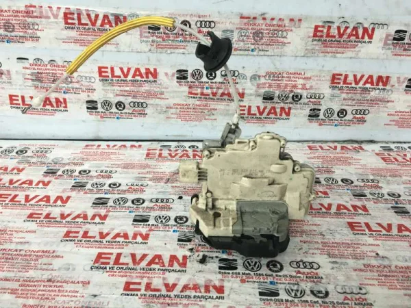 8E0839015AA | Audi A4 Arka Sol Kapı Kilidi VAG