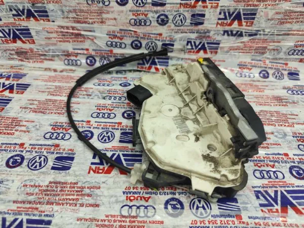 5N1837015C | Ön Sol Kapı Kilit Mekanizması | VW Amarok, CC, Passat, Scirocco - Audi A1 - Seat Ibiza VAG