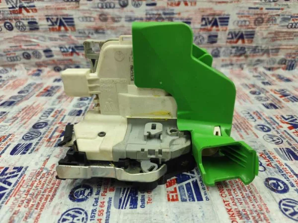 8X1837015 | Ön Sol Kapı Kilit Mekanizması | Audi A1, A3, TT VAG