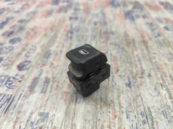 8V0959855 | Cam Açma Düğmesi | Audi A3, TT VAG