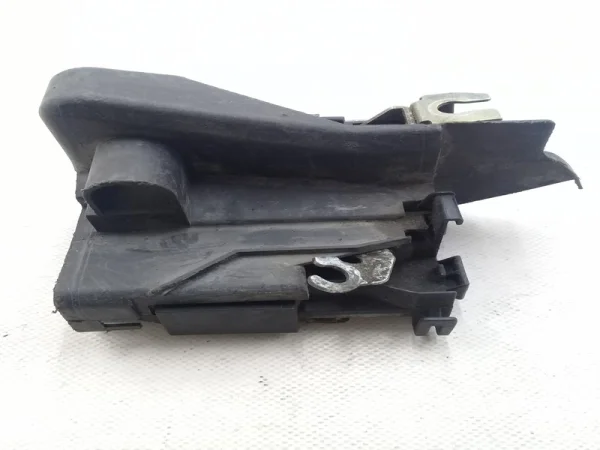 8D0839016A | Sağ Arka Kapı Kilidi | Audi 100 Serisi, A3, A4, A6, S6 VAG