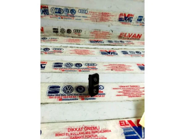 7P6962125A | VW Touareg Merkezi Kilit Butonu VAG