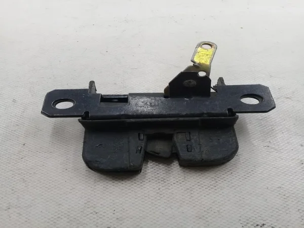 1J6827505B | VW Golf Arka Bagaj Kilidi VAG