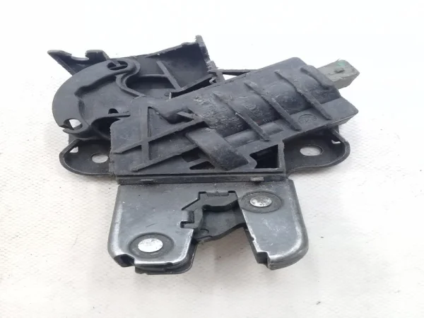 4F5827505C | Bagaj Kapak Kilidi | VW Eos, Jetta - Audi A4, A6, A8 VAG