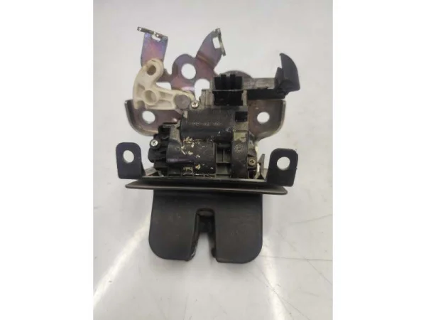 8R0827505A | Bagaj Kapak Kilidi | Audi A3, Q3, TT - Seat Toledo - Skoda Fabia VAG