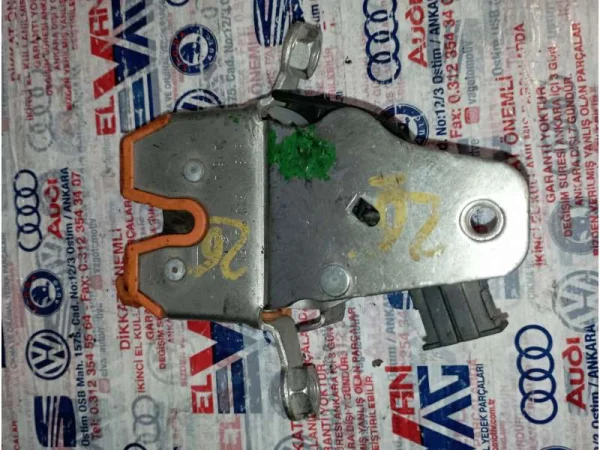 6Y0827501M | Skoda Fabia Arka Bagaj Kilidi VAG