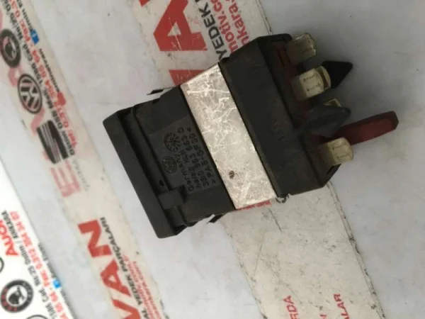 3B0963563D | VW Passat Koltuk Isıtma Düğmesi VAG