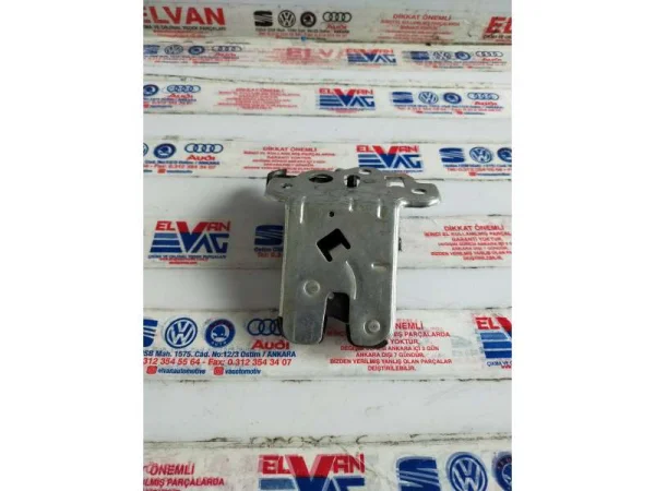 5C6827505C | VW Jetta Arka Bagaj Kilidi VAG