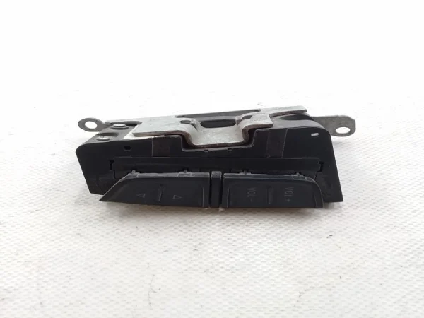 1U0959538D | Direksiyon Ses Tuşu | Skoda Octavia, Superb VAG