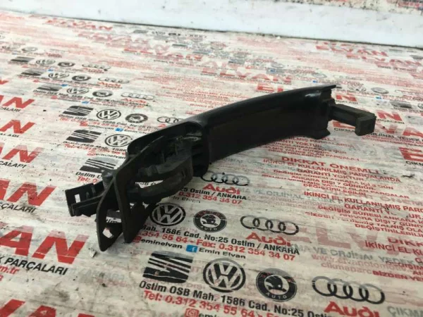 8V0837206A | Sağ Dış Kapı Kolu | Audi A3, RS 3, TT VAG