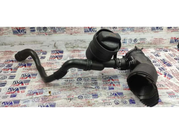 1K0103493 | Yağ Buhar Hortumu | VW Bora, Caddy, Golf - Seat Altea, Leon, Toledo VAG