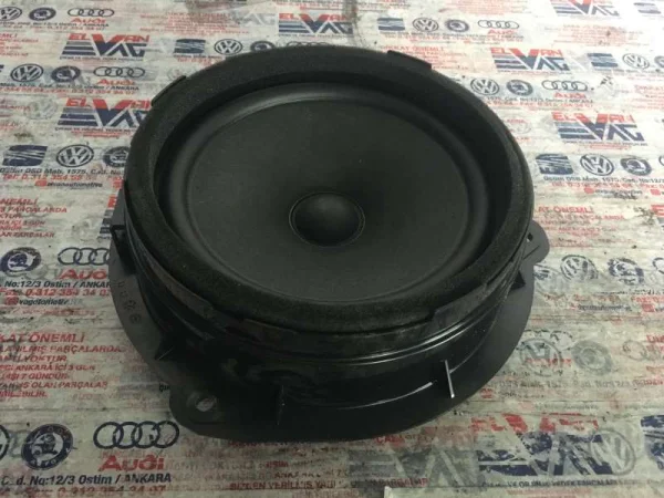 8V4035411B | Arka Kapı Hoparlörü | Audi A3, RS 3 VAG