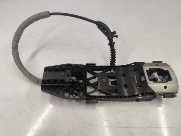 5N0837885H | Kapı Kolu İç Braketi | VW Amarok, Caddy - Seat Ateca, Ibiza - Skoda Citigo, Fabia VAG