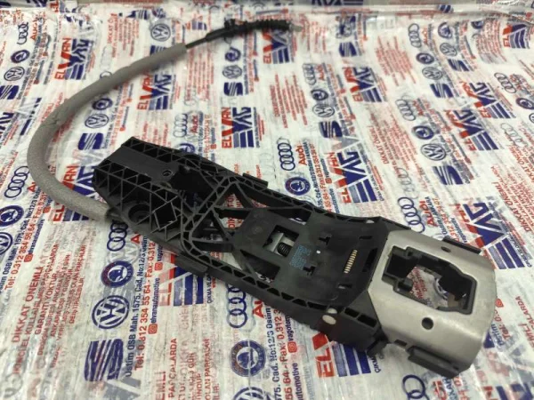 5N0837885H | Kapı Kolu İç Braketi | VW Amarok, Caddy - Seat Ateca, Ibiza - Skoda Citigo, Fabia VAG