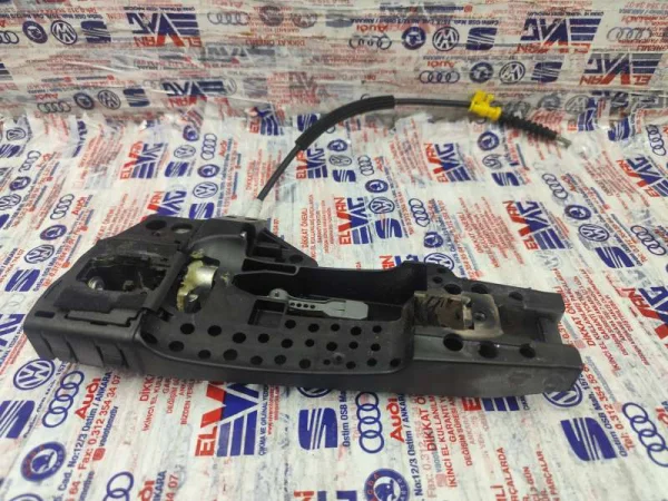 4H0837885 | İç Kapı Kolu Braketi | Audi A6, A7, A8 VAG