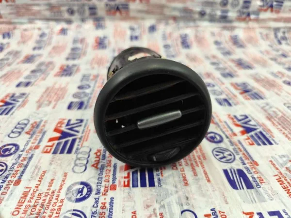 5P0819203 | Havalandırma Izgarası | Seat Altea, Toledo VAG