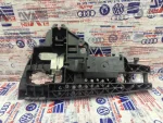 4H0837886 | Dış Sağ Kapı Kol Braketi | Audi A6, A7, A8 - 3