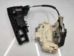 8T0837886B | Sağ Dış Kapı Kolu Yatağı | Audi A1, A4, A5, Q5 - 3
