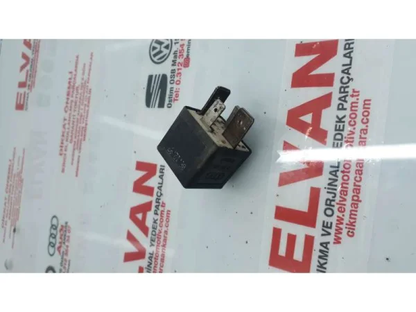 443951253J | Çok Fonksiyonlu Röle | VW Passat - Audi 100 Serisi, 200 Serisi, 80 Serisi, A4, A6 VAG
